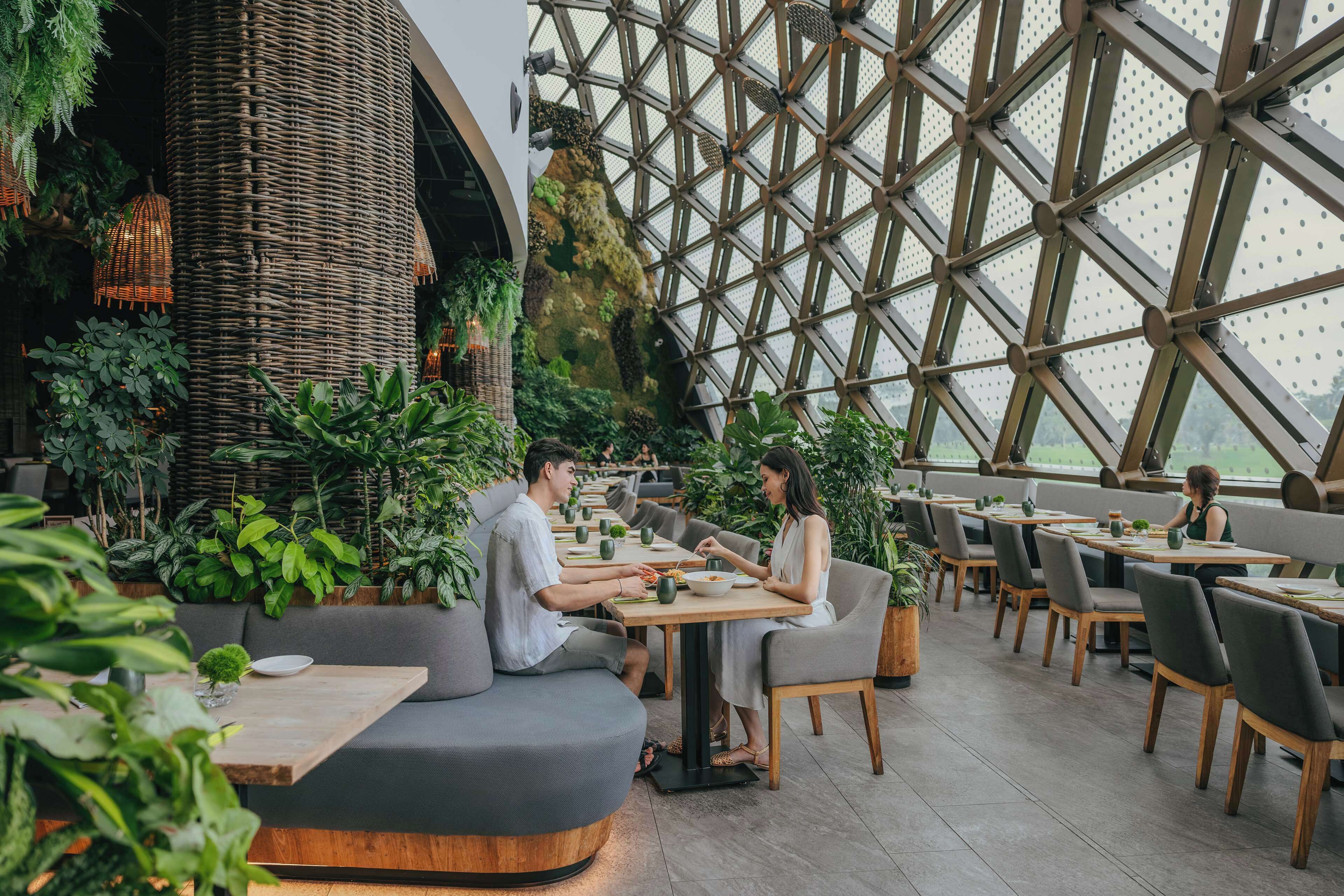 breakfast, lunch, dinner served; local and international cuisine