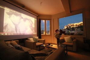 Apartment | Wohnbereich | Fernseher