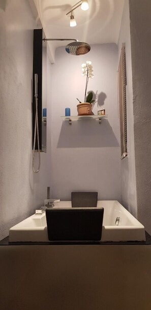Apartment | Bathroom - Breathtaking Athens View Loft (Athens)
