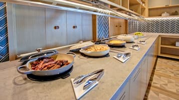 Dagelijks ontbijtbuffet inbegrepen