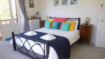 Superior tweepersoonskamer | Babybedden (toeslag), extra bedden (toeslag), gratis wifi, beddengoed