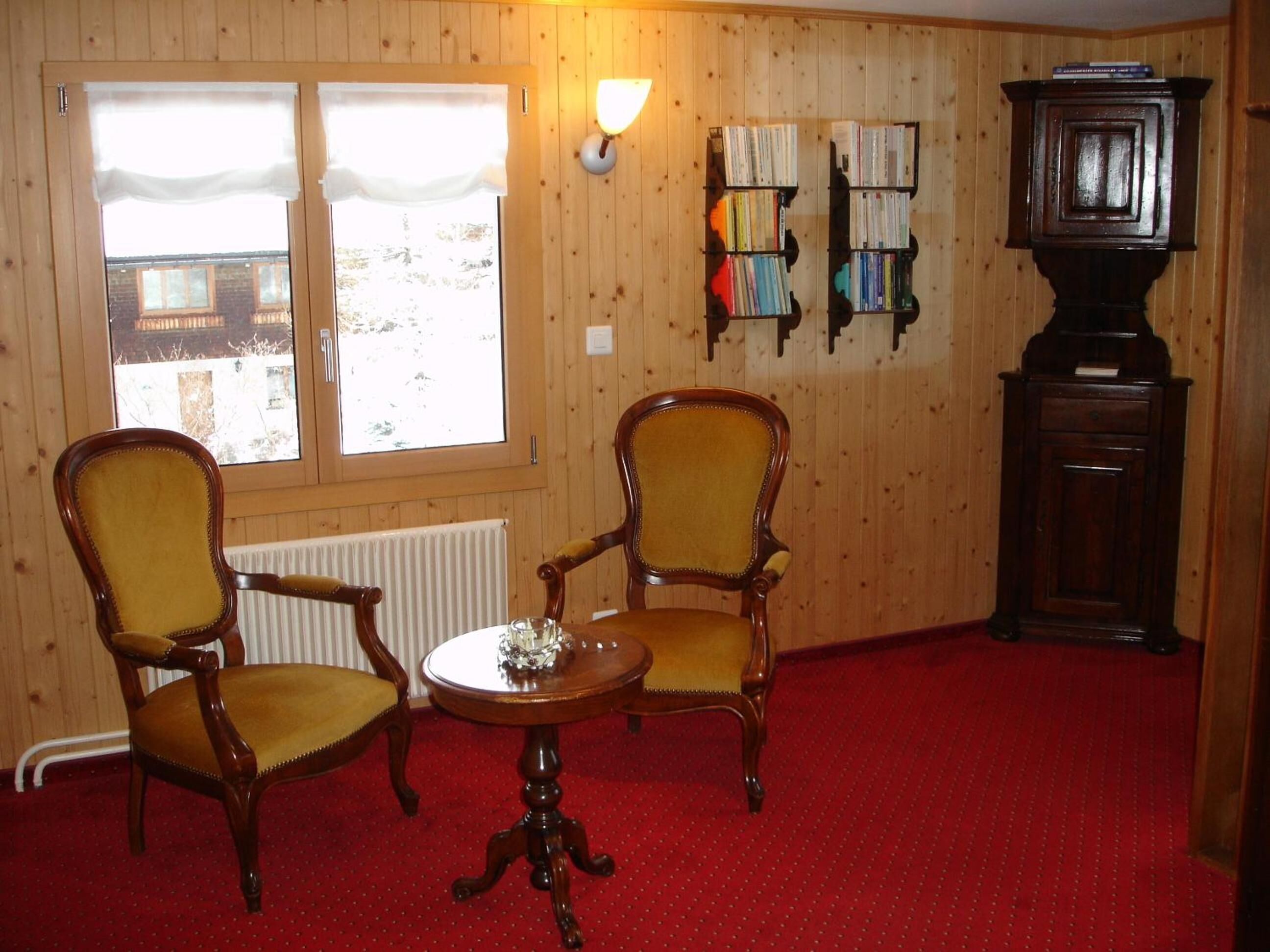 45-cm tv with cable channels