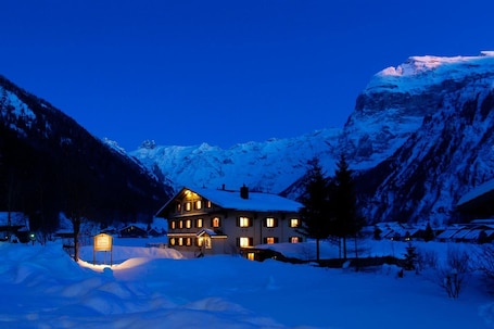 Exterior. Hotel Garni Hostatt