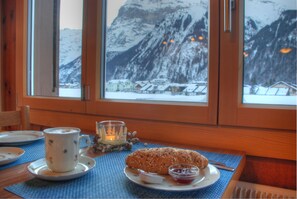 Desayuno bufé gratuito y diario