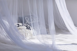 2 bedrooms, desk, free WiFi, bed sheets