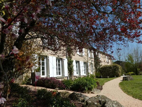Exterior - Chambres d'hôtes La Charrière (Cheffois)