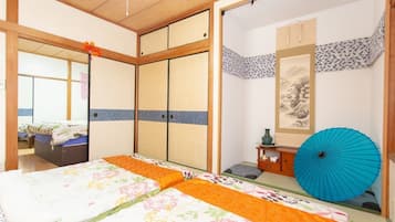 3 bedrooms, desk, free WiFi, bed sheets