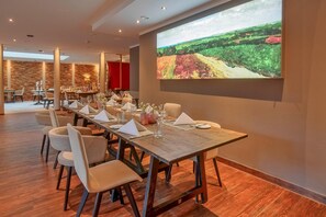 Breakfast and dinner served - Hotel Worpsweder Tor (Worpswede)