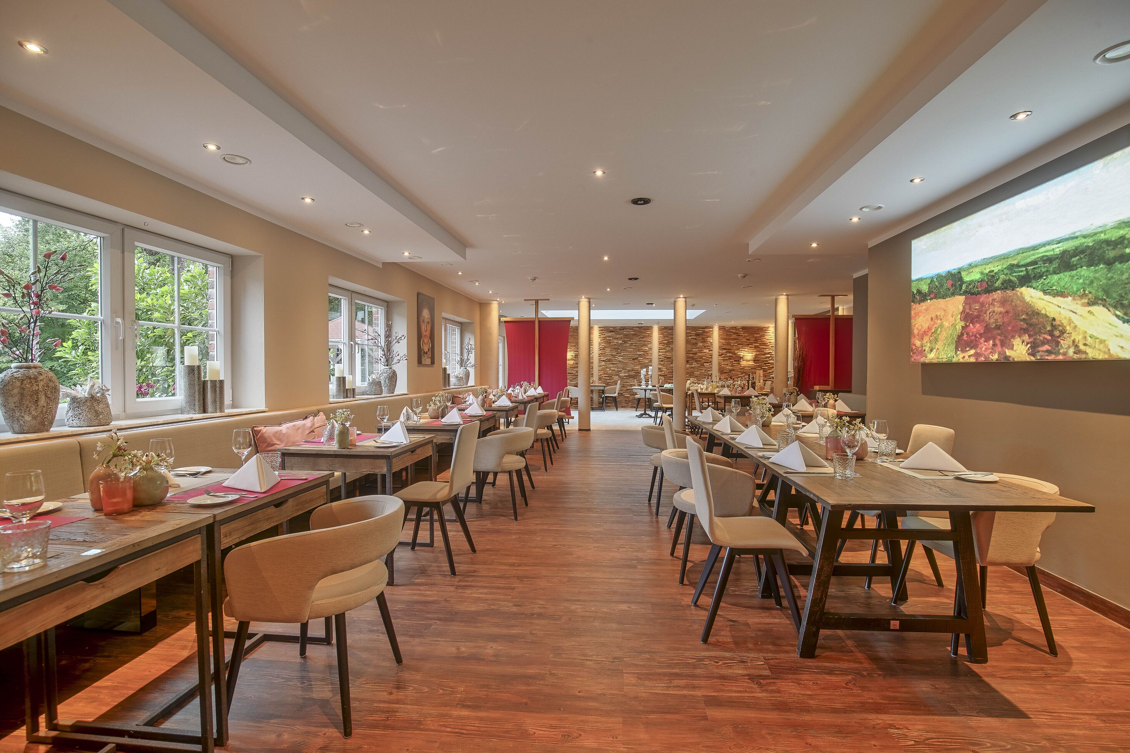 Café da manhã com buffet nos fins de semana (EUR 17.5 por pessoa) 