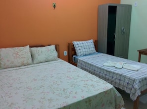 Chambre Triple | Minibar, Wi-Fi gratuit, draps fournis