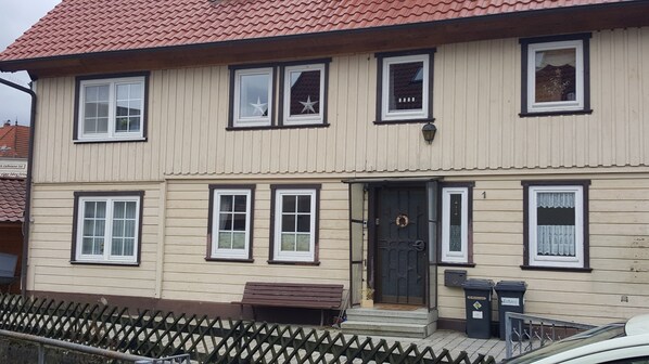 Fachada de la propiedad