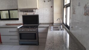 冰箱、微波炉、烤箱、茶具/咖啡用具