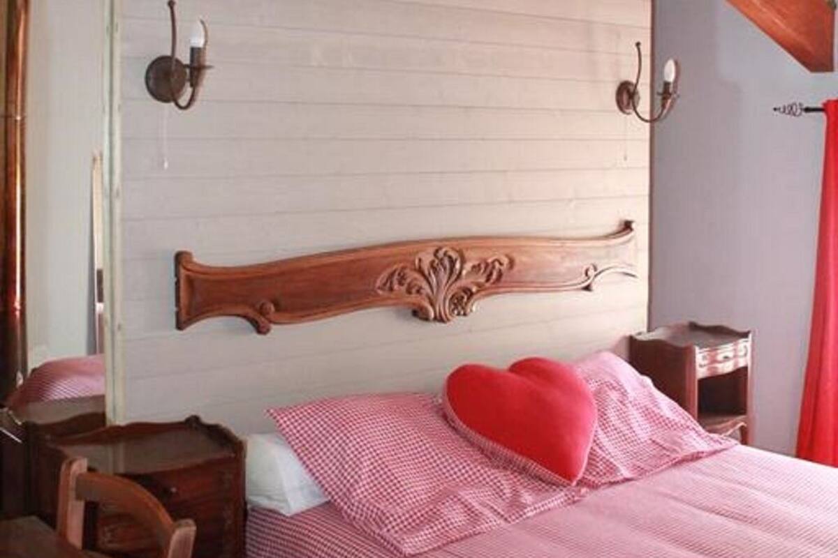 Individually decorated, individually furnished, iron/ironing board