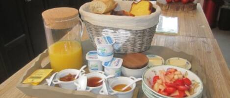 Free daily continental breakfast