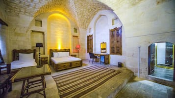 Suite | 1 bedroom, minibar, desk, soundproofing