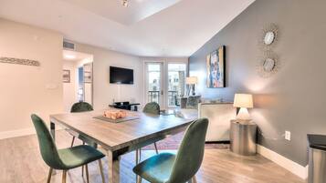 Oven, stovetop, dishwasher, coffee/tea maker