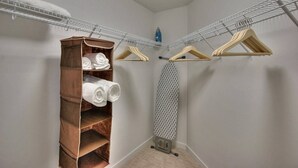 Bathroom - Contemporary & Tech-friendly 1BR in SV @sanjose (San Jose)