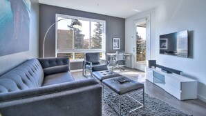 TV, stereo - Central 2BR Urban Flat in @sanjose - Close to All! (San Jose)