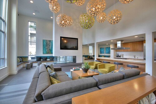 Modern 1BR Urban Flat- Top Silicon Valley Building