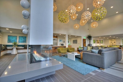 Modern 1BR Urban Flat in San Jose With Pool + Gym!