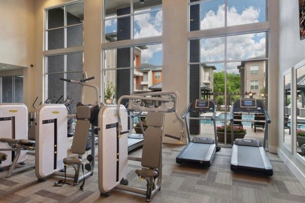 Fitness facility - Urban Flat @ Downtown Redwood City (Redwood City)
