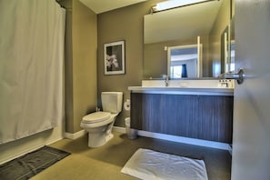 Hair dryer, towels