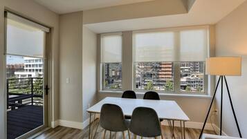 Oven, stovetop, dishwasher, coffee/tea maker