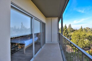 Balcony - Urban Flat @ Palo Alto (Palo Alto)