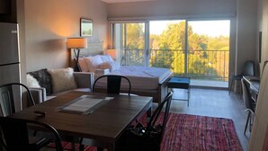 Unclassified image, 4 of 13, button - Urban Flat @ Palo Alto (Palo Alto)