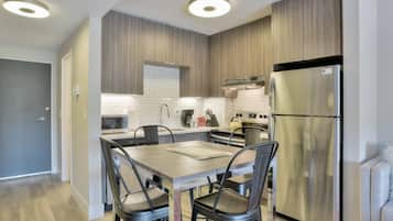 Oven, stovetop, dishwasher, coffee/tea maker