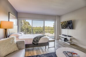 Bügeleisen/Bügelbrett, WLAN, Bettwäsche