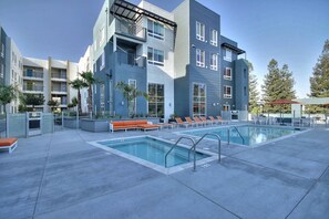 Outdoor pool - Private Urban Flat 1BR w/ Pool & Gym by Cisco #SJ (San Jose)