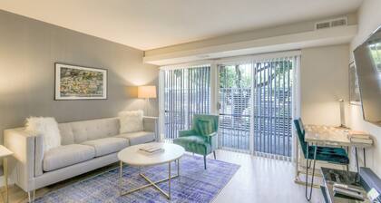 Premium Urban Flat 1BR In Sunnyvale w/ Pool + Gym