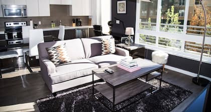 Bright Urban Flat 1BR Flat in Top Luxury Building!