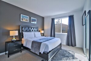 2 間睡房、熨斗/熨衫板、Wi-Fi、床單