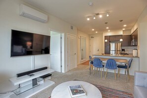 TV, stereo - Brand New Urban Flat! - San Mateo Business Travel (San Mateo)