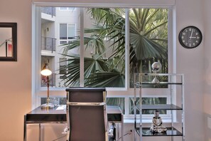 1 slaapkamer, een strijkplank/strijkijzer, wifi, beddengoed