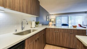 Unclassified image, 5 of 21, button - Brand New Urban Flat 2br/2ba + Pool + Wifi +gym (Foster City)