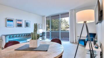 Oven, stovetop, dishwasher, coffee/tea maker