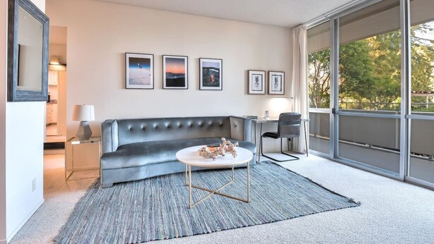 TV, stereo - Urban Flat @ Downtown Palo Alto (Palo Alto)
