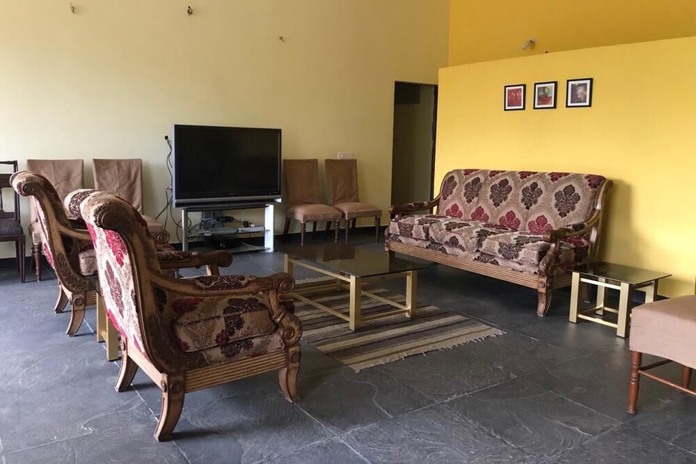 Pench Woodside Villa is a Luxurious Villa