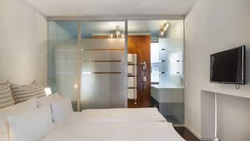 1 bedroom, premium bedding, down duvets, in-room safe