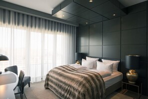 3 chambres, literie hypoallergénique, coffres-forts dans les chambres