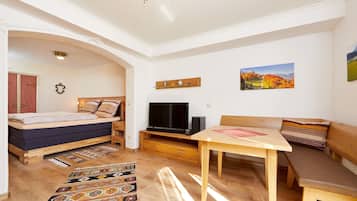 1 slaapkamer, een kluis op de kamer, een strijkplank/strijkijzer