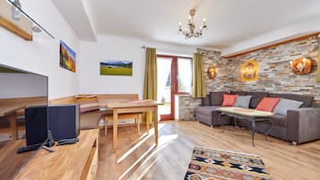 Een smart-tv en een stereo