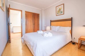 2 bedrooms, iron/ironing board, WiFi, bed sheets - Ocean view Cabedelo Beach Duplex (Viana do Castelo)
