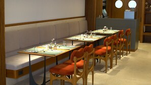 Dining - Atlas Aparthotel (Piatra Neamt)