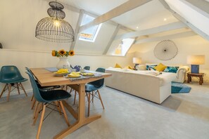 Dining - Jicklings Cottage, Wells-next-the-Sea, Norfolk (Wells-next-the-Sea)