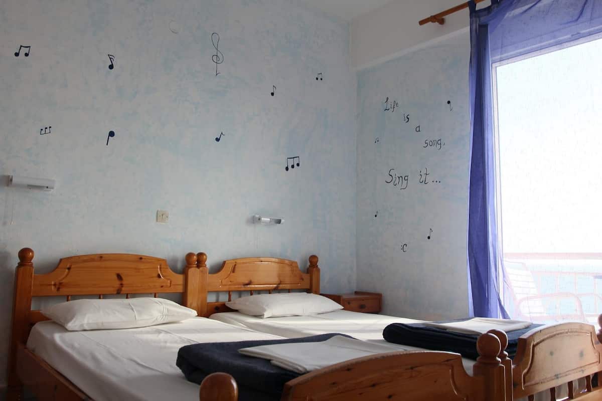 Triple Room, Sea View | 1 bedroom, in-room safe, free WiFi, bed sheets