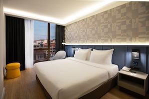 Superior King City View Room | Vista do quarto